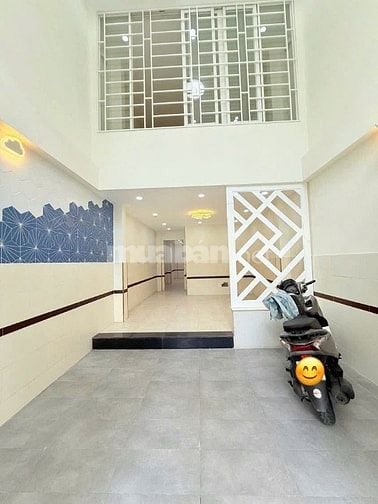 NHÀ TRỐNG 1T1L2L 64m2 MẶT TIỀN CƯ XÁ BẮC HẢI, Đ. CỬU LONG P15 Q10 SHR