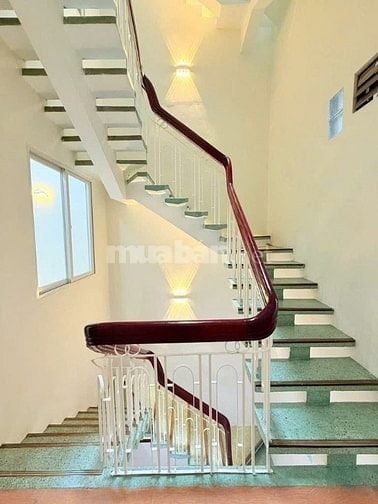 NHÀ TRỐNG 1T1L2L 64m2 MẶT TIỀN CƯ XÁ BẮC HẢI, Đ. CỬU LONG P15 Q10 SHR