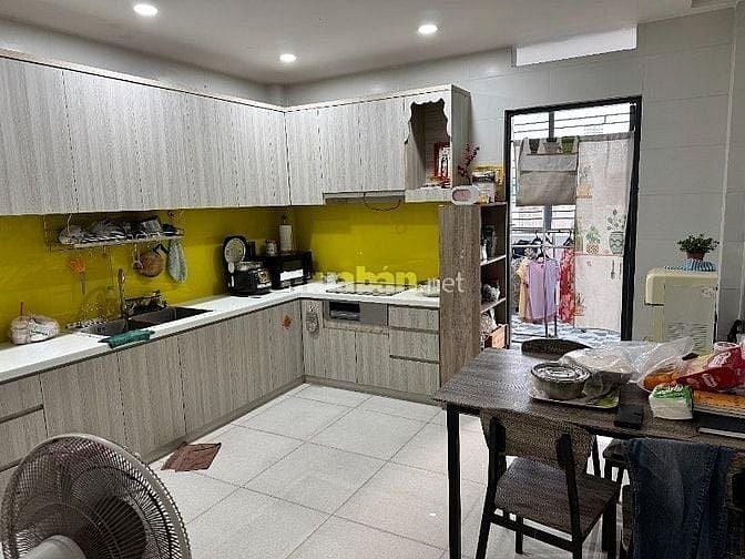 BÁN GẤP Nhà đường Hoàng Kim Giao F5Q8 dt: 4x26m, lửng, 2 lầu, 1 ST 