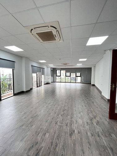 Tòa nhà MT Vườn Lài 9x22m hầm 3 tầng mới