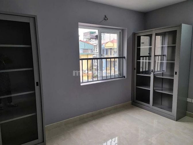 Chính chủ cho thuê căn góc tầng 3, khối đế - chung cư 6/51/15 Ngọc Hồi