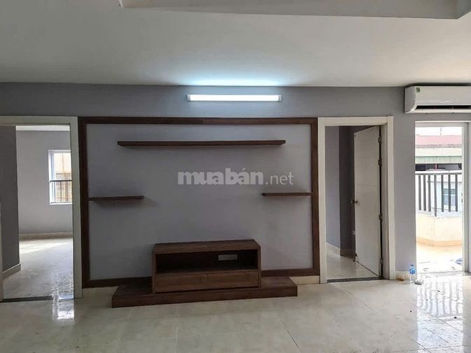 Chính chủ cho thuê căn góc tầng 3, khối đế - chung cư 6/51/15 Ngọc Hồi