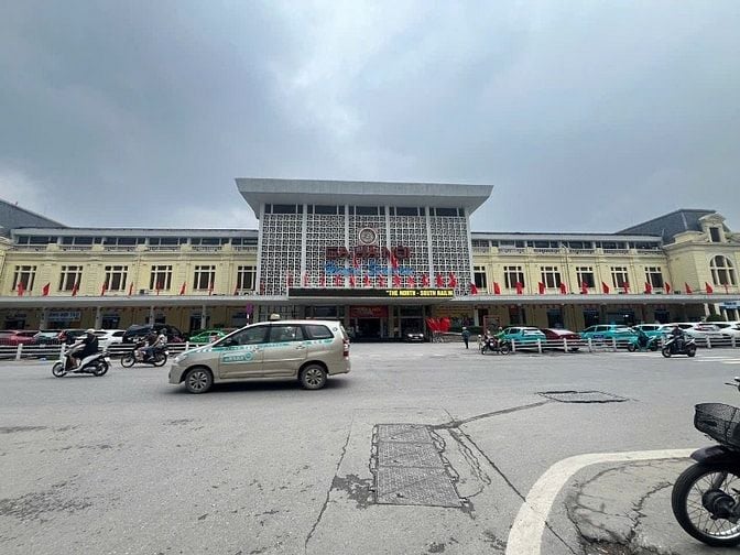 Bán Nhà Trần Hưng Đạo 130m2 Biệt Thự Cổ, Ô tô đỗ cửa, 40 tỷ