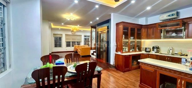 PHÂN LÔ 193 TRUNG KÍNH 65M2*6T,OTO TRÁNH,15M RA PHỐ,23.9TỶ,KINH DOANH.