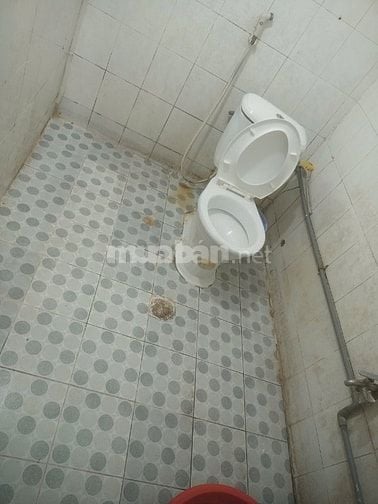 Cho thuê phòng 18m2 có máy lạnh