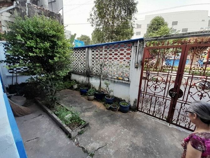Nhà cổ đẹp 200m2, tiện kd cà phê văn phòng , khu hành chính tỉnh