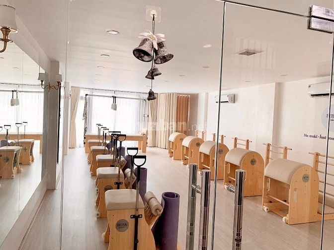 BÁN NHÀ PHỐ VÕNG THỊ – VỊ TRÍ ĐẸP NHẤT PHỐ – 10 TẦNG THANG MÁY GIÁ 52 