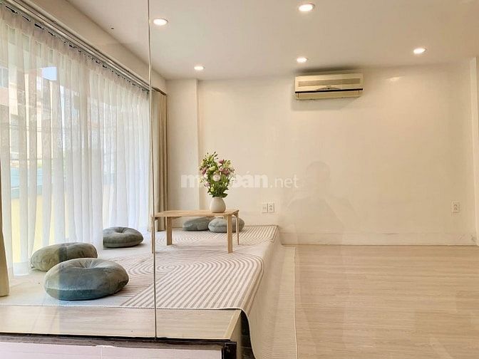 BÁN NHÀ PHỐ VÕNG THỊ – VỊ TRÍ ĐẸP NHẤT PHỐ – 10 TẦNG THANG MÁY GIÁ 52 
