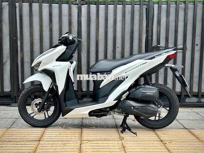 Vario 150 Màu trắng cực nét. Còn bớt ạ 😋