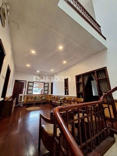 Biệt thự phong cách Châu Âu căn góc 2 mặt tiền đường Ngô Thời Nhiệm Q3