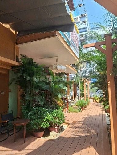 Biệt thự phong cách Châu Âu căn góc 2 mặt tiền đường Ngô Thời Nhiệm Q3