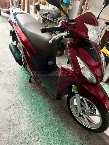 @Để lại Honda Vision đỏ đô bản cao cấp