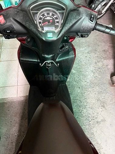@Để lại Honda Vision đỏ đô bản cao cấp