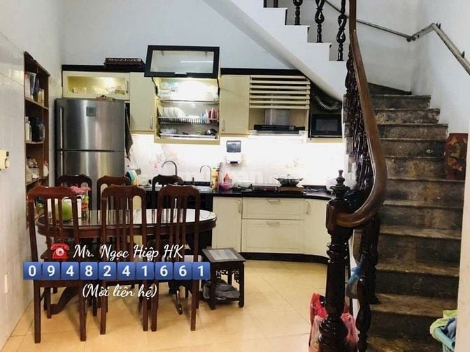 PHÂN LÔ VÕ THỊ SÁU, Ô TÔ ĐỖ CỬA, LÔ GÓC, Ở VĂN PHÒNG CHUNG CƯ MINI VIP