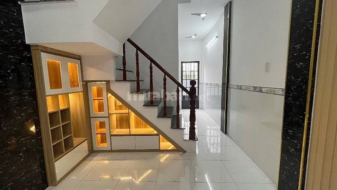 Nhà 1 Trệt 1 Lầu Gần Chợ Bình Chánh Vài Phút