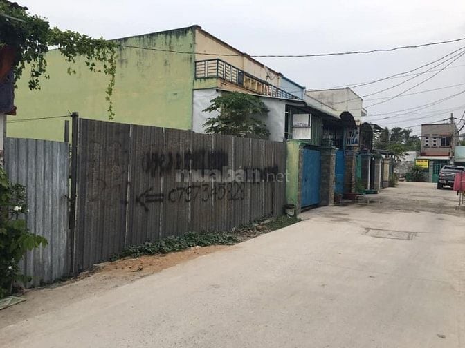 Xây nhà vượt dự toán, cần bán gấp đất 8,8x20m Trần Văn Giàu