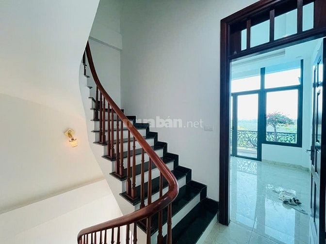 Nhà đẹp Hoàng Văn Thái, 55m2-13.9 tỷ_ô tô vào nhà, mặt ngõ 2 ôtô tránh