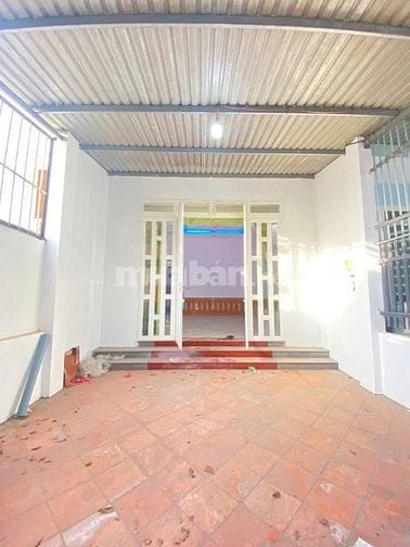 Kẹt tiền ! Bán gấp căn nhà ở gần Bệnh viện Xuyên Á 112m2 SHR giá 750tr