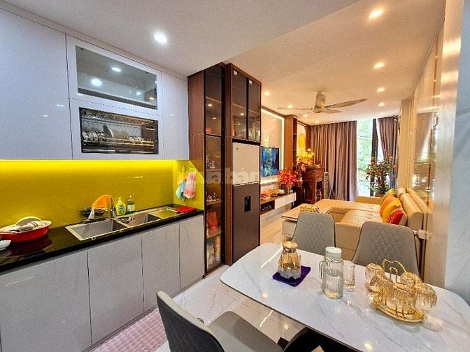 Bán nhà phố Trung Kính - 5 tầng - ô tô đỗ ngày đêm - kinh doanh đỉnh 
