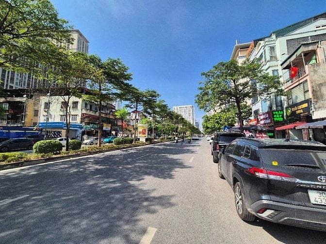 Bán nhà phố Trung Kính - 5 tầng - ô tô đỗ ngày đêm - kinh doanh đỉnh 