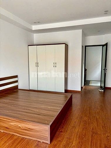 Bán Gấp Căn góc Vĩnh Hưng Quận Hoàng Mai, ô tô đỗ cửa, nhà mới ở luôn
