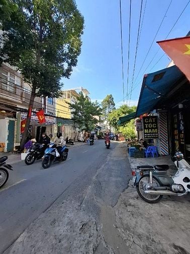 Bán đất 2 mặt tiền đường Nguyễn Tuyển Quận 2 giá 38 tỷ