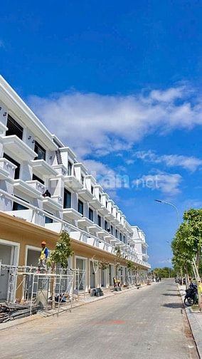 Bán Nhà Phố trung tâm khu K2 Phan Rang, sát Biển, đối diện công viên.