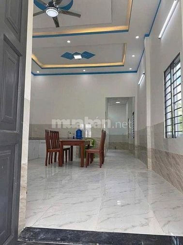 Cần bán gấp căn nhà ở Thị Trấn Củ Chi 85m2 Sổ hồng riêng giá 700tr