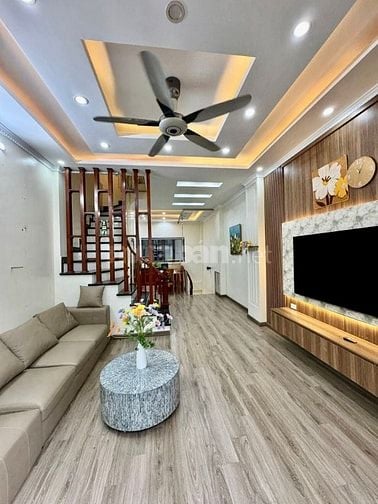 Nhà Đẹp Ngõ Ô TÔ, Phân Lô, Hoàng Mai 42m, 5 tầng, mt 4.2m, giá 15.2 tỷ