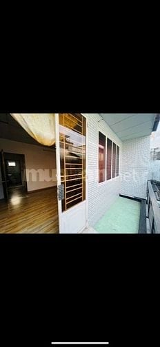 Bán nhà hẻm xe hơi DT 95m 1 trệt 1 lầu