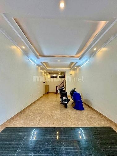 Nhà Đẹp Ngõ Ô TÔ, Phân Lô, Hoàng Mai 42m, 5 tầng, mt 4.2m, giá 15.2 tỷ