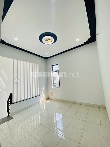 BÁN NHÀ SHR 1 TRỆT 1 LẦU ngang 5 CHỈ 3TY3 580TR 