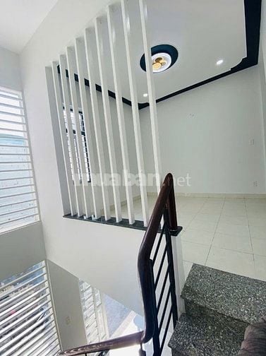 BÁN NHÀ SHR 1 TRỆT 1 LẦU ngang 5 CHỈ 3TY3 580TR 