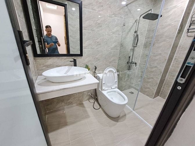 Siêu phẩm Cầu Giấy, 6 tầng thang máy, mặt tiền 4.5m, Full NT, 9,8 tỷ