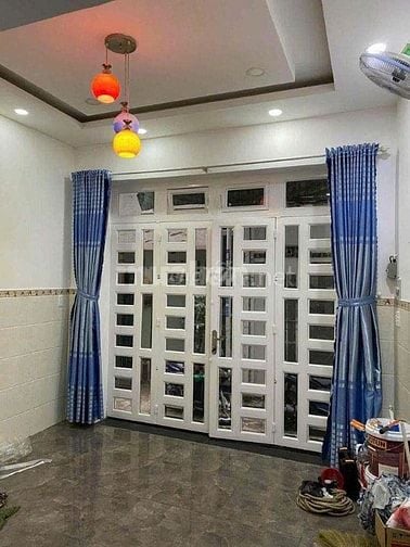 Cho thuê nhà hẻm 3m (3 gác) Nguyễn Đình Chiểu, P.2, Q.3 giá 12tr