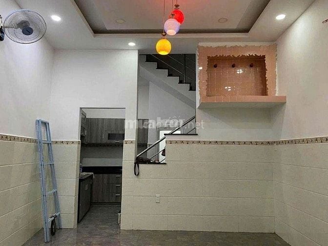Cho thuê nhà hẻm 3m (3 gác) Nguyễn Đình Chiểu, P.2, Q.3 giá 12tr