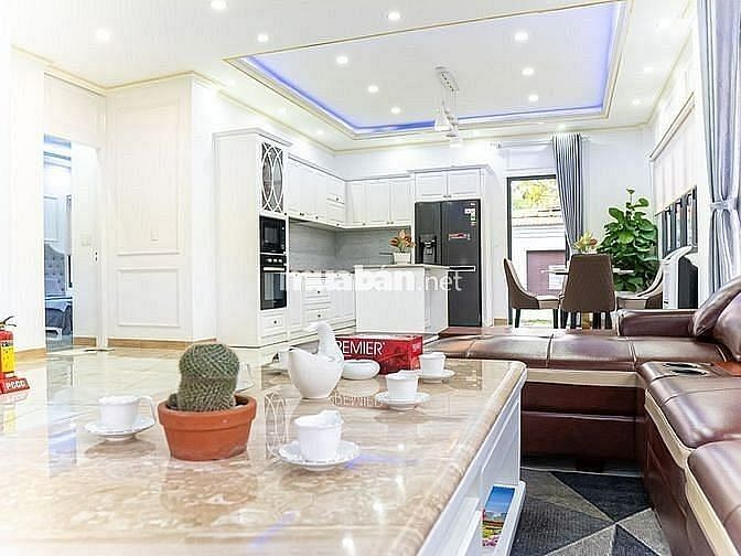 CẦN BÁN GẤP VILLA CAO CẤP SÁT BIỂN MŨI NÉ, PHAN THIẾT, BÌNH THUẬN
