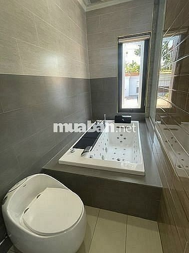 CẦN BÁN GẤP VILLA CAO CẤP SÁT BIỂN MŨI NÉ, PHAN THIẾT, BÌNH THUẬN