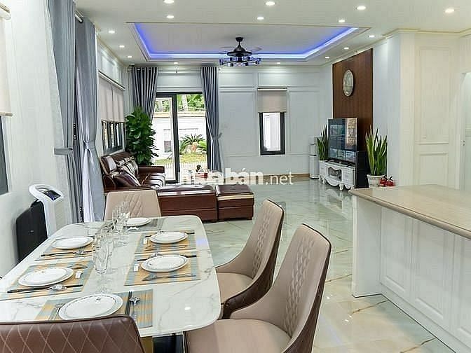 CẦN BÁN GẤP VILLA CAO CẤP SÁT BIỂN MŨI NÉ, PHAN THIẾT, BÌNH THUẬN