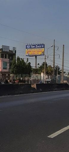 Cho thuê nhà xưởng mới 100%, mặt tiền Quốc lộ 1A, Bến Lức, Long An