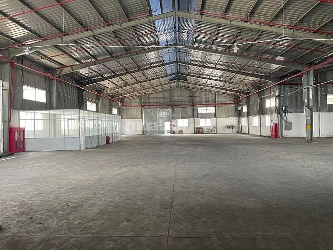 Cho thuê kho xưởng 2200m2 QL 1A, Hiệp Bình Phước, Thủ Đức có pccc