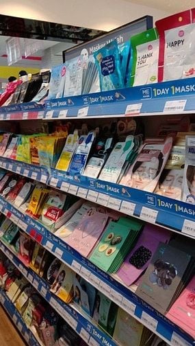 CỬA HÀNG BÁCH HÓA MÌNH CẦN NGƯỜI ĐI LÀM LIỀN ( ưu tiên tuổi trung niê 
