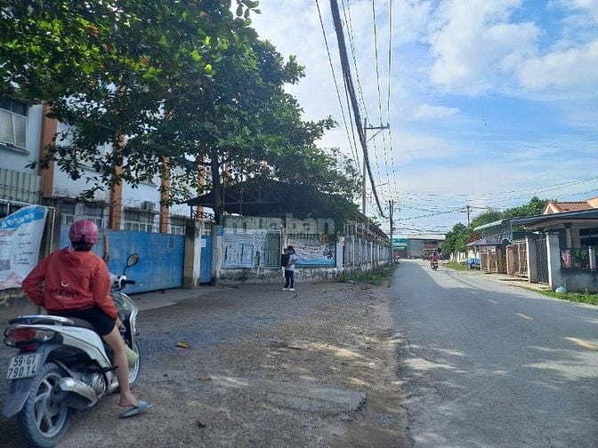 Bán nhà MT Nguyễn Thị Ngâu ngay trường Tam Đông Hocmon 
