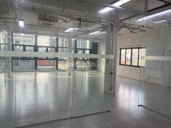 Nhà 5 tầng Nguyễn Gia Trí, Bình Thạnh – Mặt tiền lớn – Kinh doanh tốt