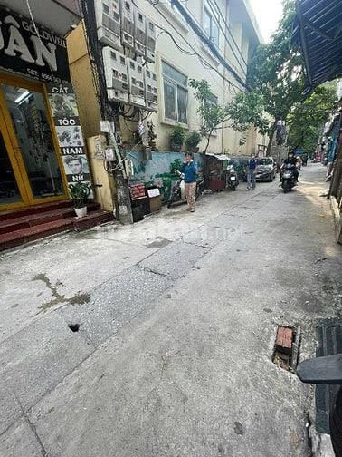 NHÀ ĐẸP, Ô TÔ VÀO NHÀ PHỐ PHÙNG CHÍ KIÊN