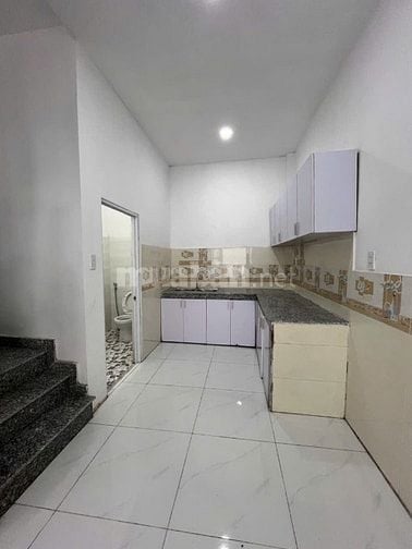 Nhà 1trệt 1lầu cách 3 Mỹ Hạnh 500m, nhận nhà ở ngay với giá 400triệu