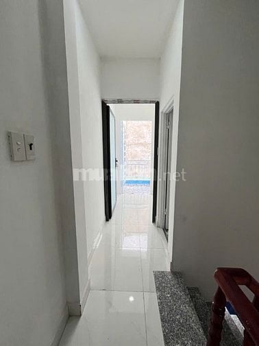 Nhà 1trệt 1lầu cách 3 Mỹ Hạnh 500m, nhận nhà ở ngay với giá 400triệu