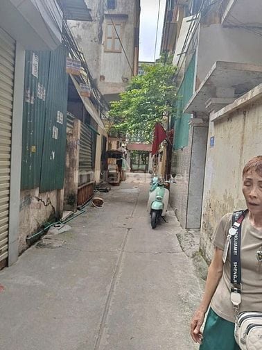 Bán nhà trong ngõ phố Lĩnh Nam, Hoàng Mai, DT 25m2 xây 4 tầng