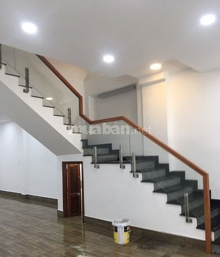 Cho thuê nhà nguyên căn mặt tiền Nguyễn Xí