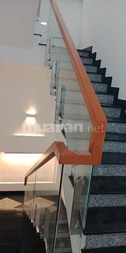 Cho thuê nhà nguyên căn mặt tiền Nguyễn Xí
